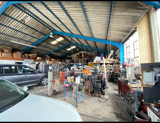 645M² WAREHOUSE FOR SALE IN GEORGE SOUTH